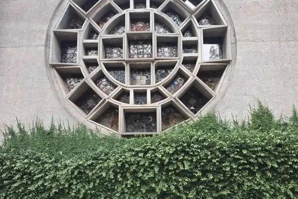 Circular window feature on a Clayton building